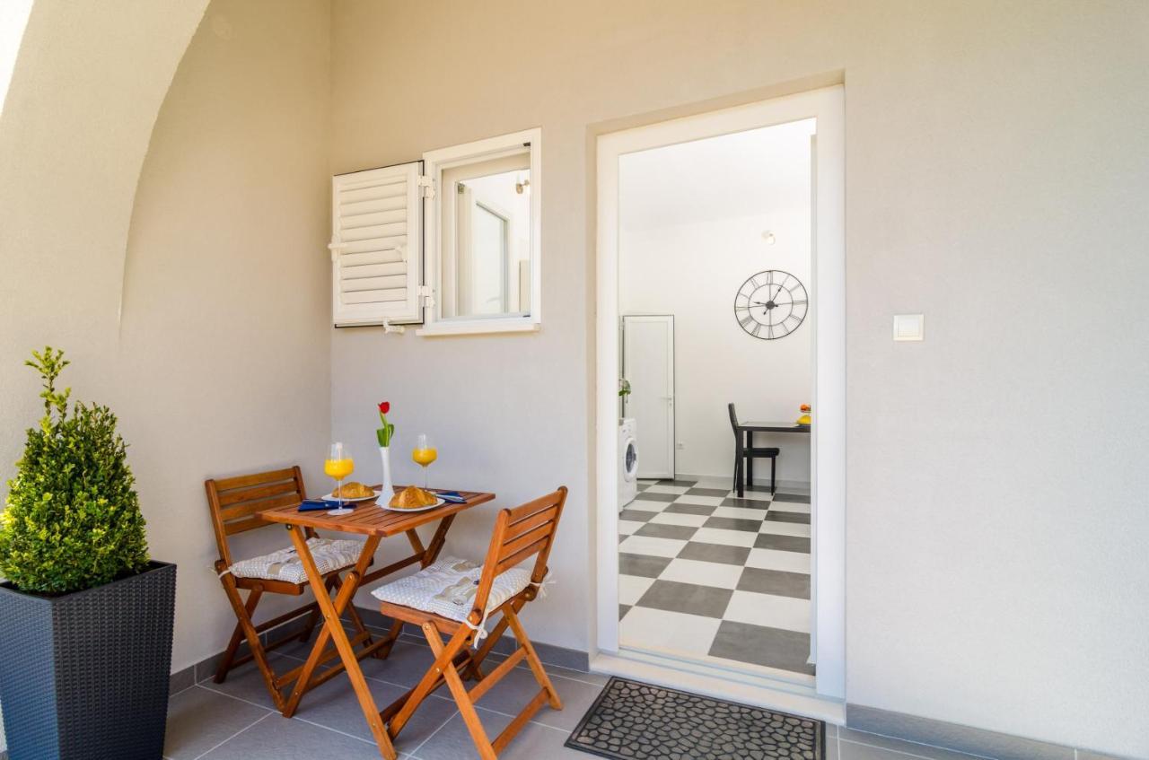 Apartment Amabilis Mlini Buitenkant foto